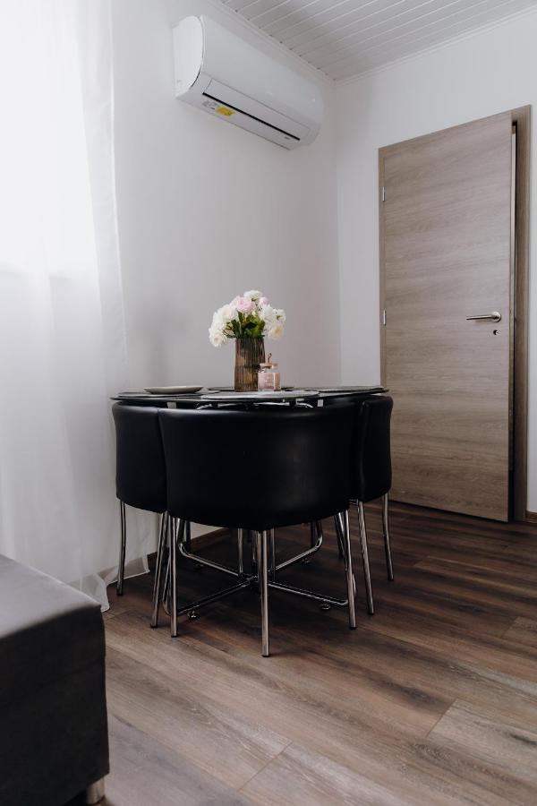 Nyirfa Apartman Вонярквашеги Екстериор снимка